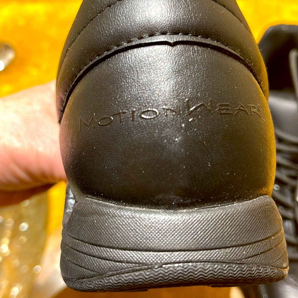 Motion Wear tennis shoe/jazz dance shoe - Picture 3 of 8